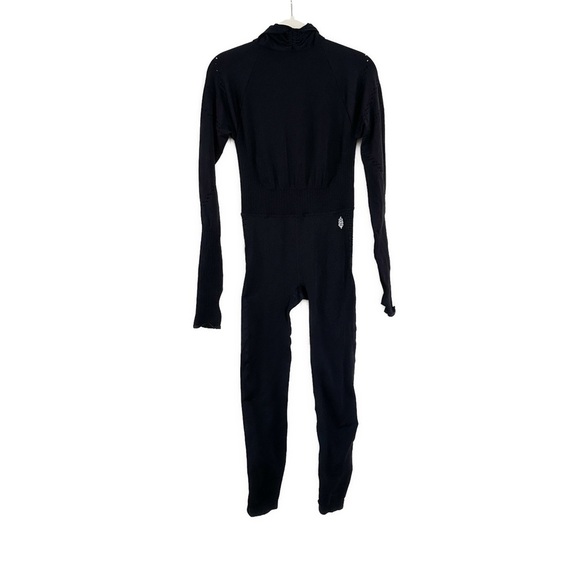 FP Free People Movement Good Karma Hooded One Piece Size XS/S Black NWT - Picture 3 of 4